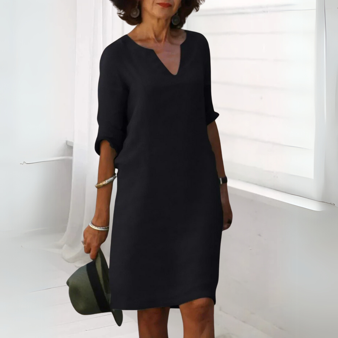 Clara - Elegant dress with V-neck