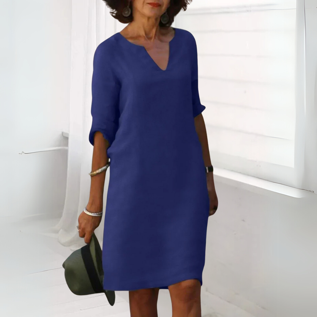 Clara - Elegant dress with V-neck