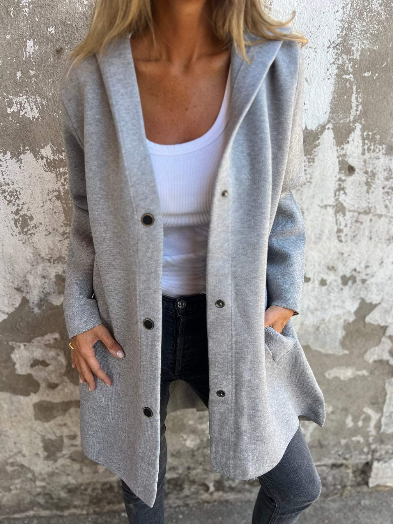 Amber – Warm & Cozy Hooded Coat