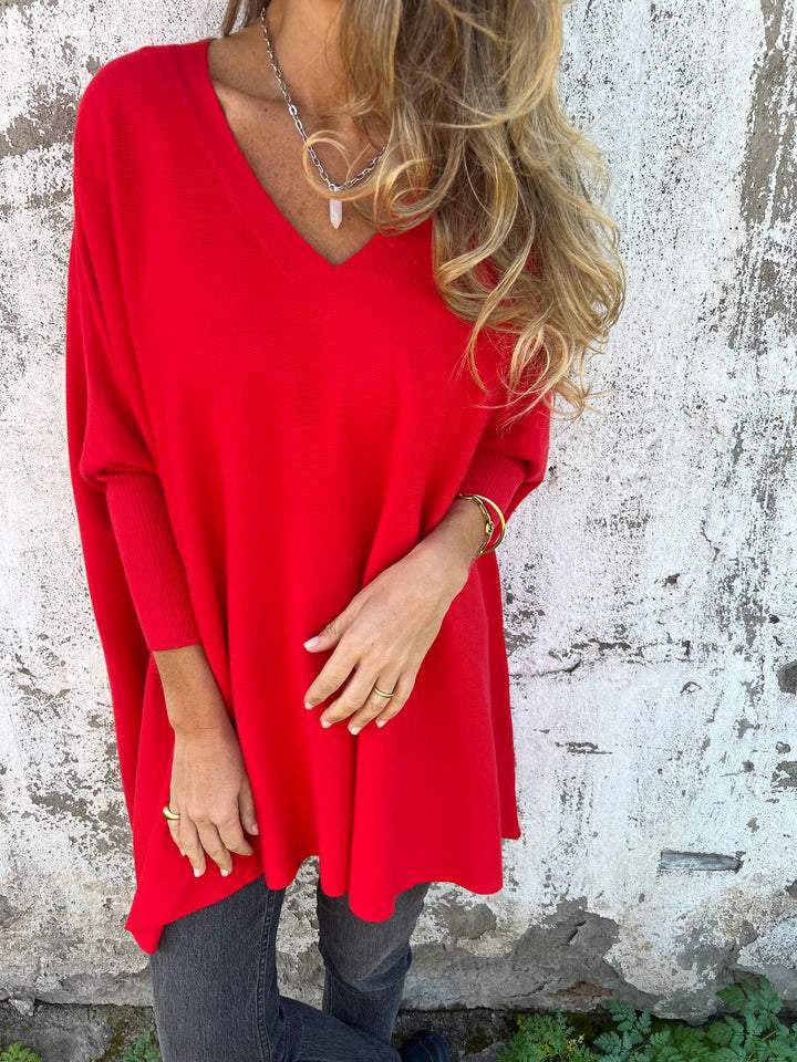 Isla – Flattering V-Neck Knit Tunic