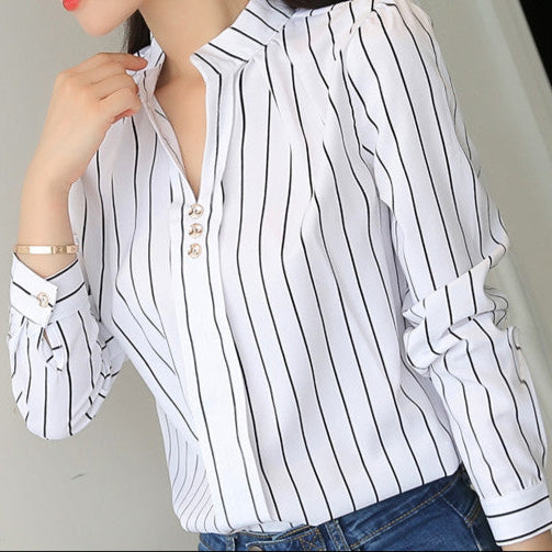 Kristine – Patterned Button-Up Blouse