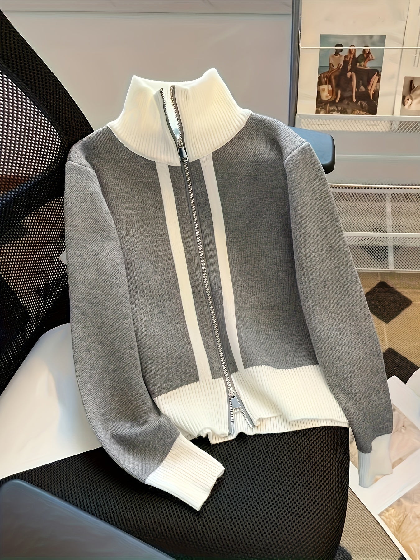 Caitlin – Zip-Up Ribbed Collar Jacket