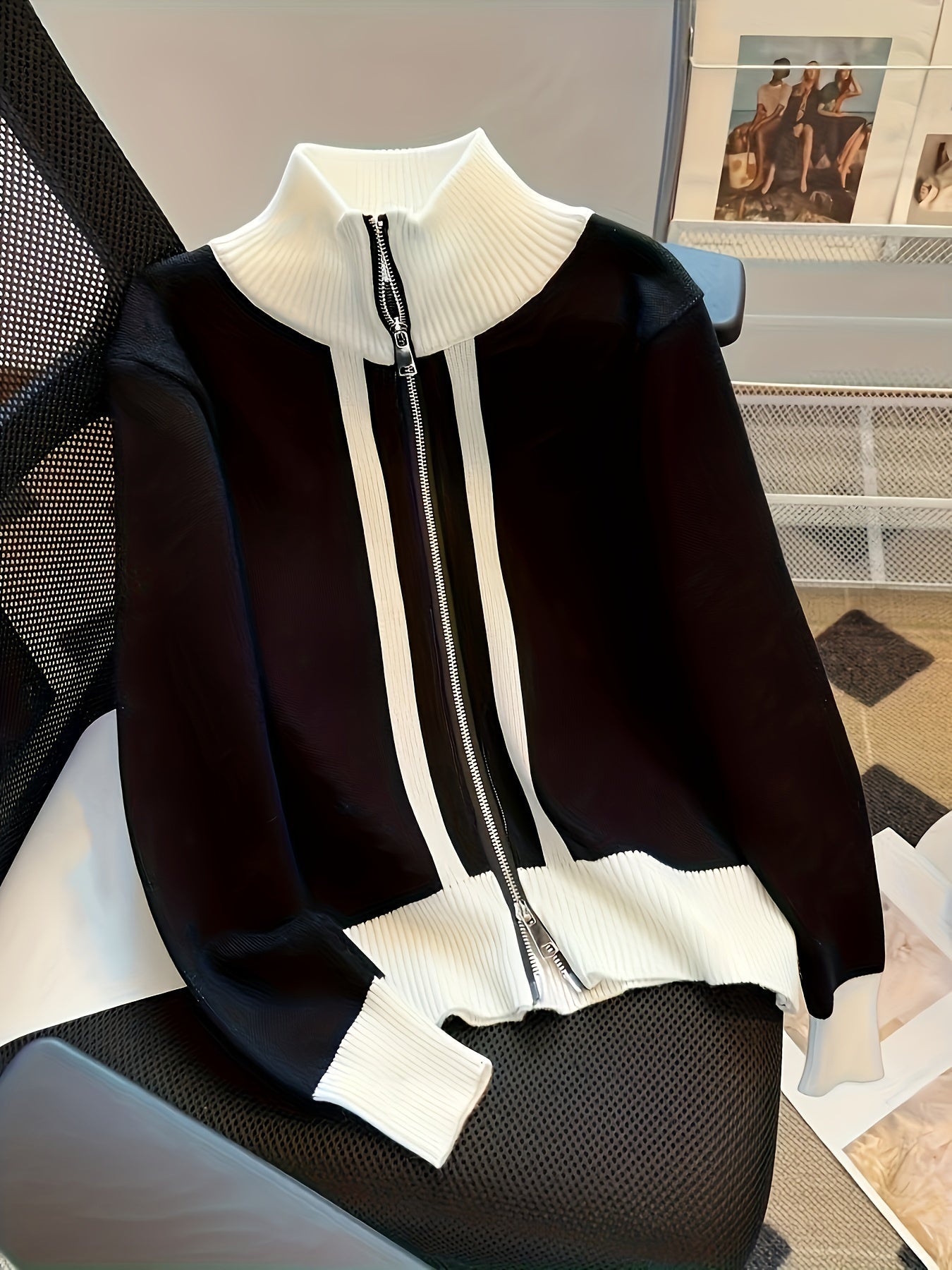 Caitlin – Zip-Up Ribbed Collar Jacket