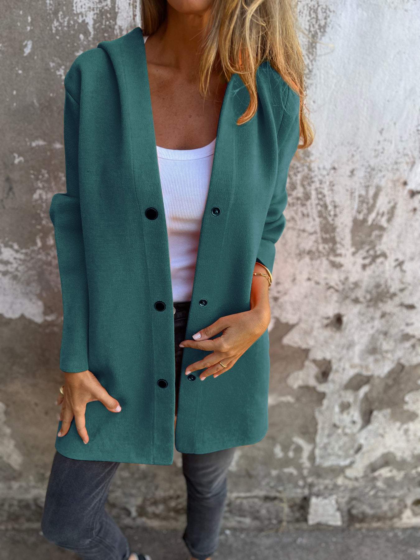 Amber – Warm & Cozy Hooded Coat