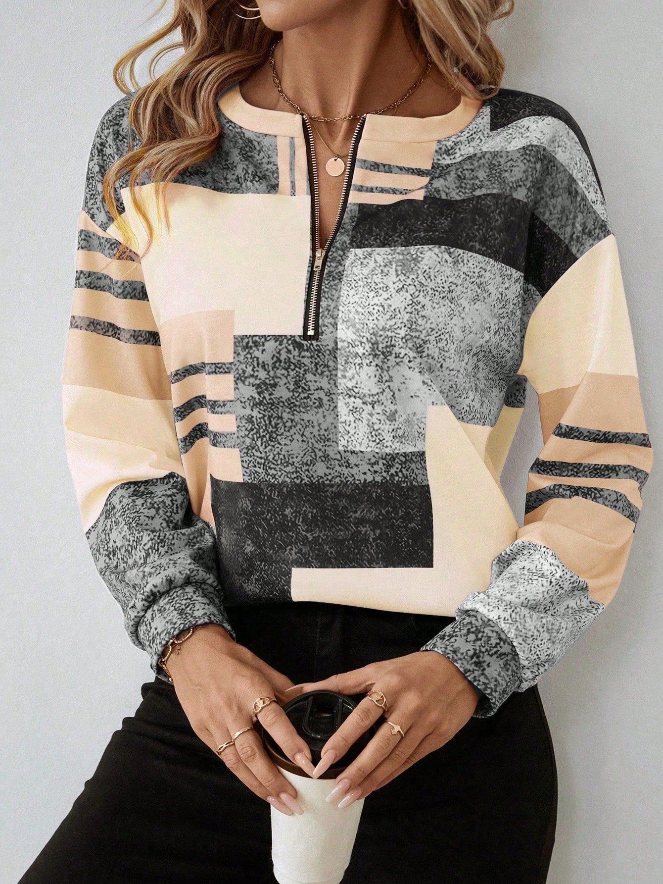 Oceane - Chic Vintage Sweatshirt