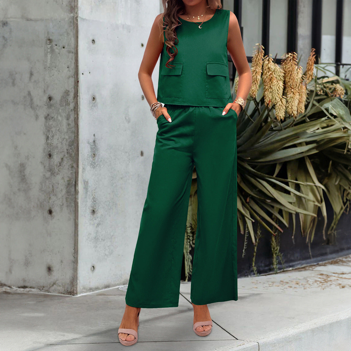 Nika – Sleeveless Wide-Leg Jumpsuit