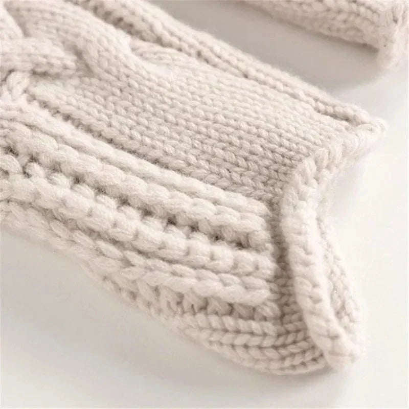 Jennan - Comfortable Cable Knit Turtleneck Jumper