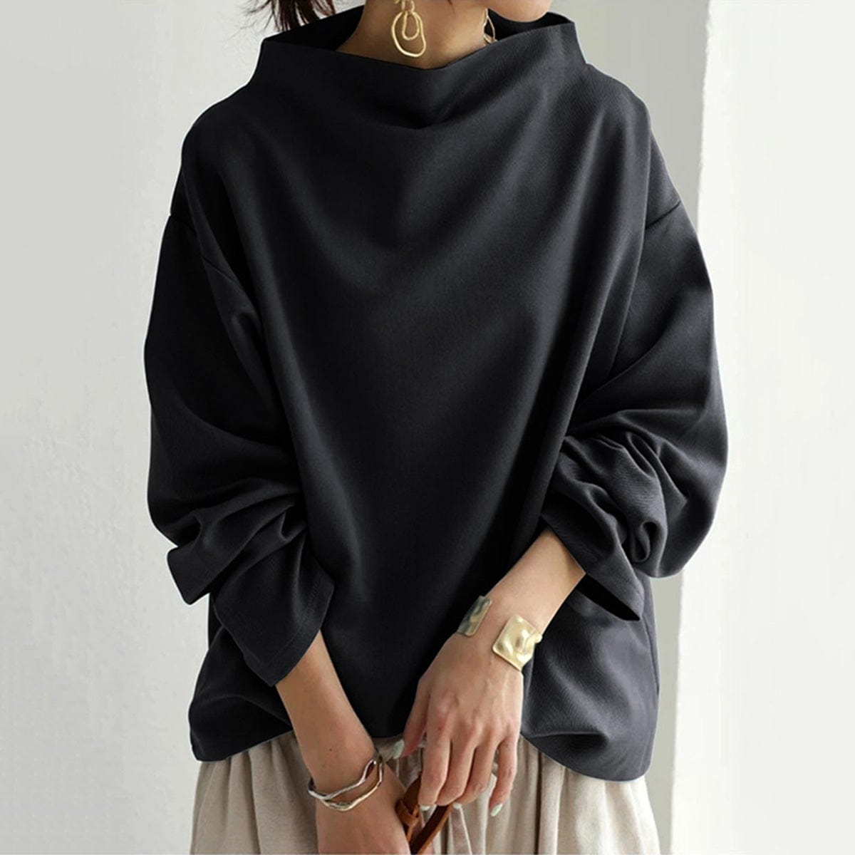 Wanda - High-Neck Soft Knit Top