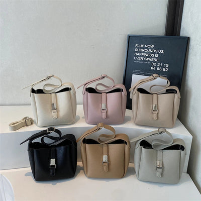 Iris™ – Modern bucket bag with a leather look