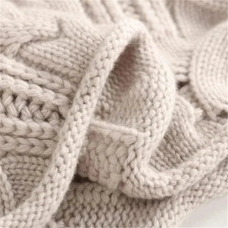 Jennan - Comfortable Cable Knit Turtleneck Jumper