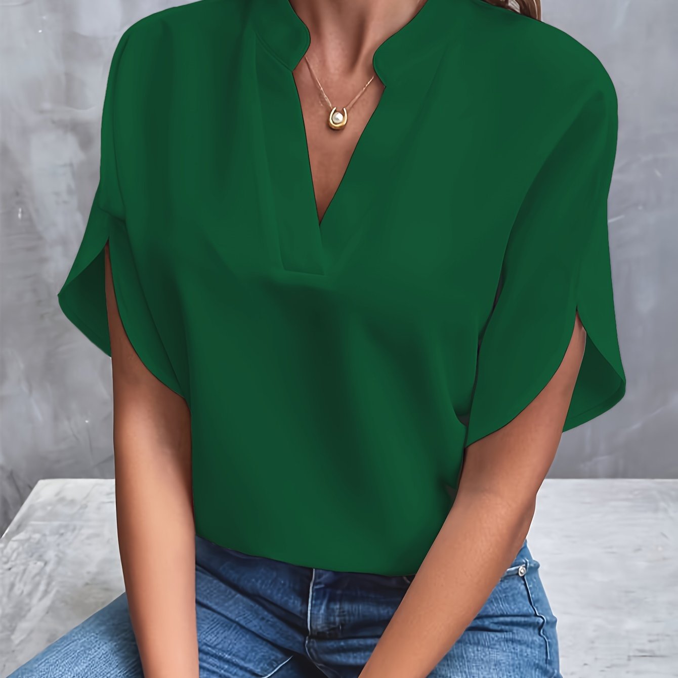 Flora - Chic and Timeless Blouse