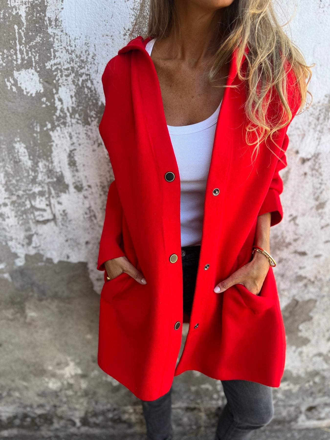Amber – Warm & Cozy Hooded Coat