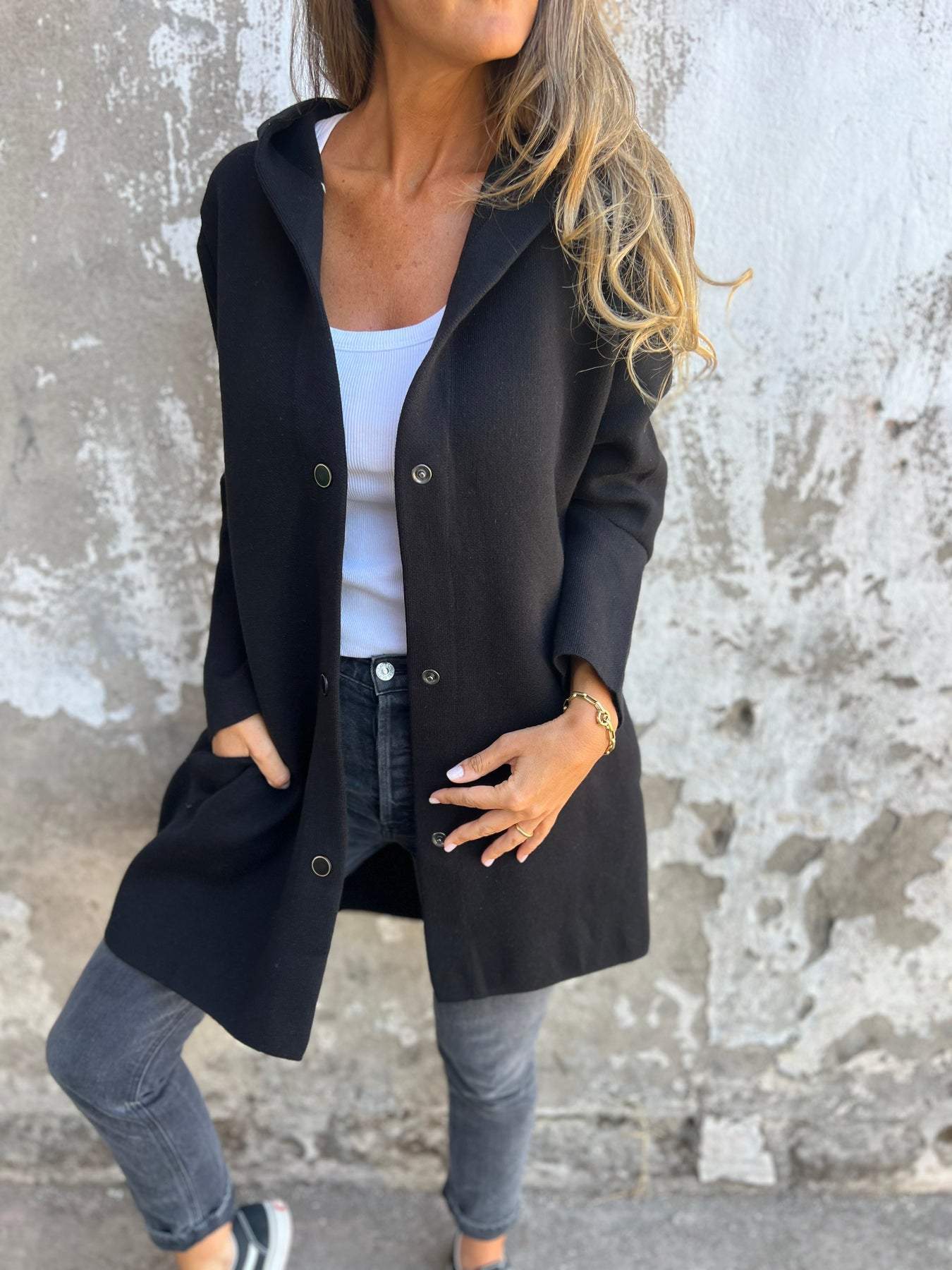 Amber – Warm & Cozy Hooded Coat