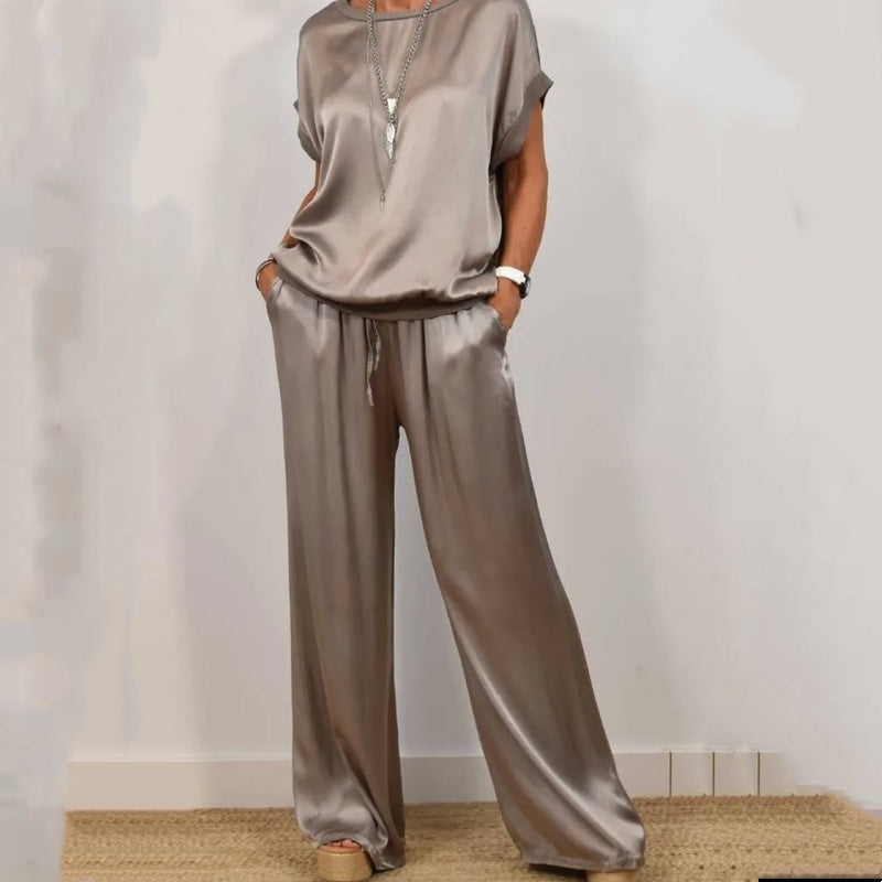 Carly – Relaxed Satin Lounge Set